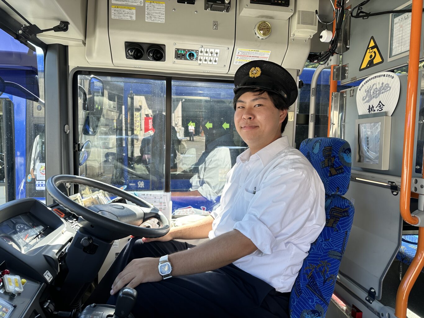 バス運転手　2020年入社